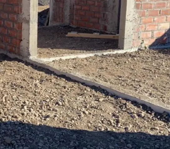 Base estabilizada para caminos, accesos vehiculares, explanadas y nivelación de terrenos con despacho en Coltauco.